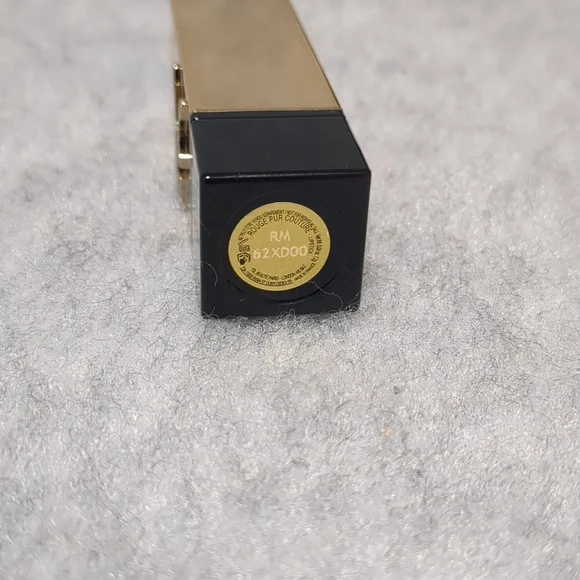 Yves Saint Laurent Rouge Pur Couture Lipstick RM 62 NWOT - Picture 4 of 4